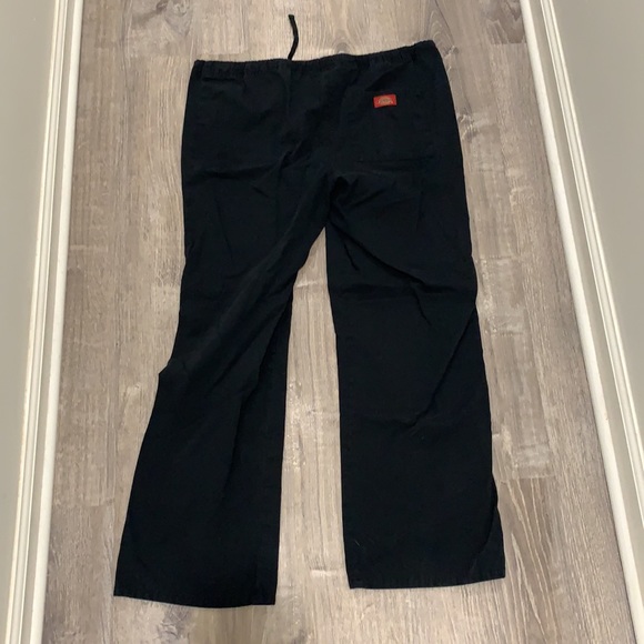 Men’s Dickies Medium Black Scrub Pants - Short - Picture 2 of 4